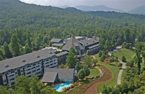 Brasstown valley resort - Stay at this 3.5-star spa resort in Young Harris. Enjoy an outdoor pool, a golf course, and a full-service spa. Popular attractions Rollins Planetarium and Crane Creek Vineyards are located nearby. Discover genuine guest reviews for Brasstown Valley Resort & Spa along with the latest prices and availability – book now.